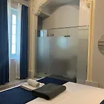 Hotel Mulberry *